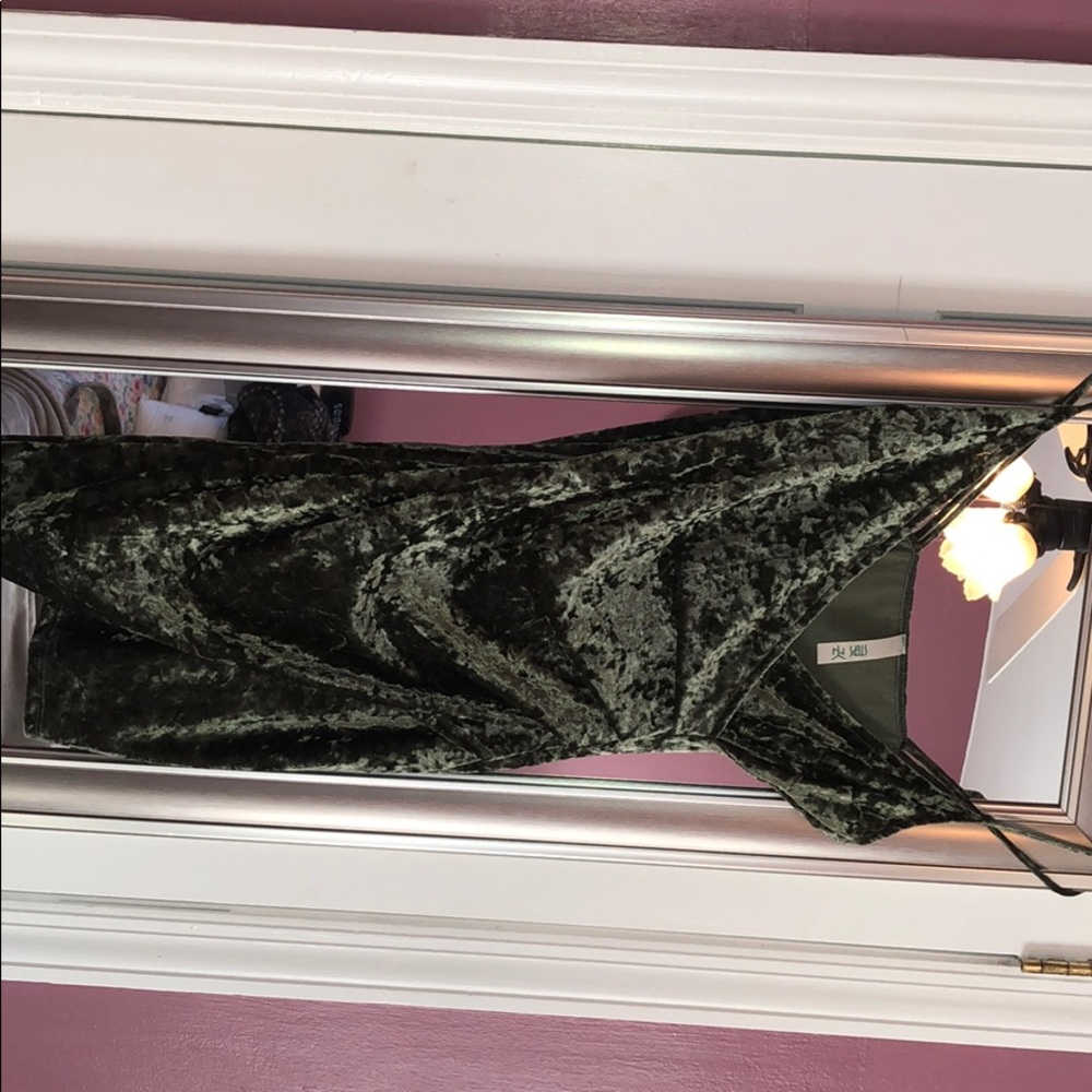 Army green velvet dress size Medium never worn